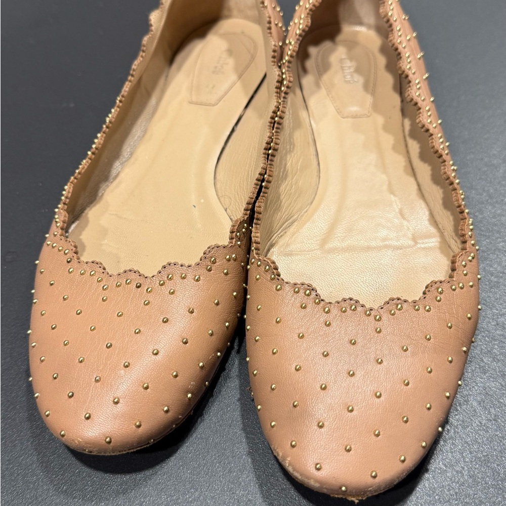 Chloe Studded Scalloped Leather Flats - Tan